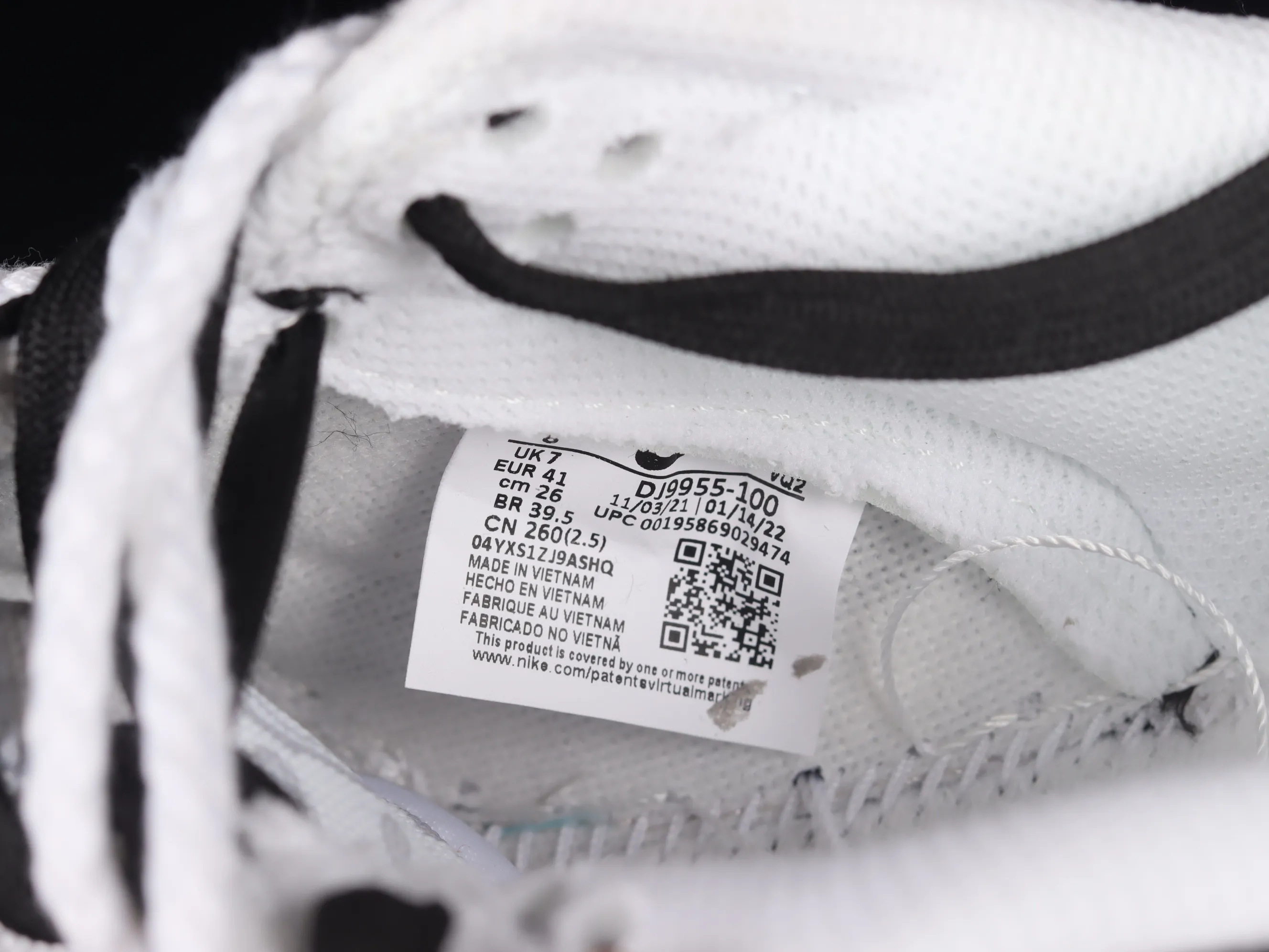 All categories Nk SB Dunk series Nk SB Dunk Low low-top sneakers Nk Dunk Low ESS reverse cashew flower micro industry customized version of deconstructed strap casual sneakers DJ9955-100